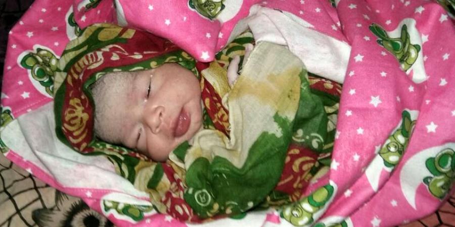 যন্ত্ৰণাৰ পৃথিৱীত বাট বুলাৰ পূৰ্বে শান্তিৰে এঘুমটি, ফটোঃ ধনঞ্জয় নাথ যন্ত্ৰণাৰ পৃথিৱীত বাট বুলাৰ পূৰ্বে শান্তিৰে এঘুমটি, ফটোঃ ধনঞ্জয় নাথ