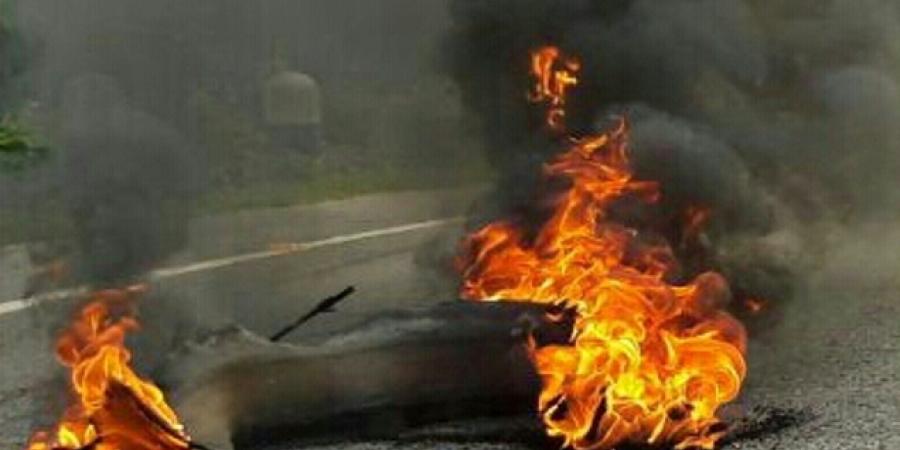 Protesters at Lakhimpur seen burning tires Protesters at Lakhimpur seen burning tires